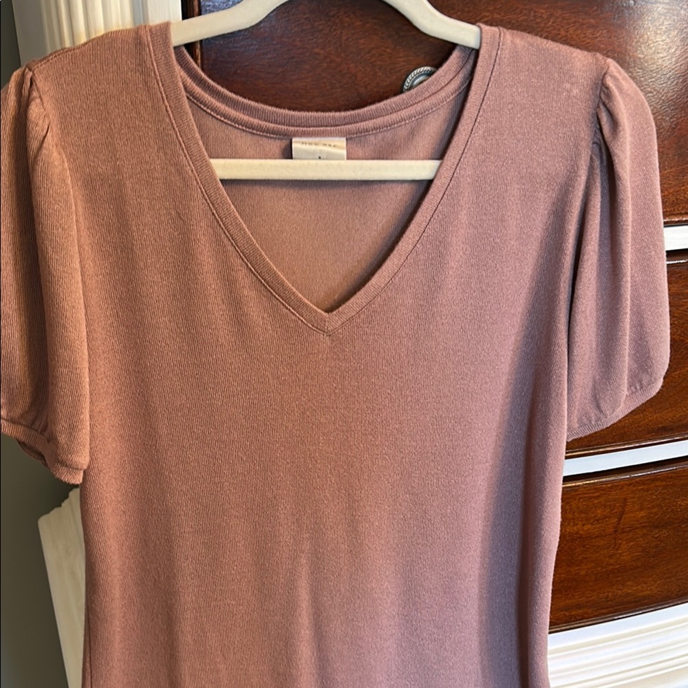 Mod Ref Pink Puff Sleeve V-Neck Sweater